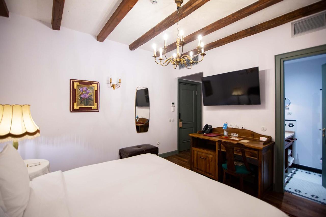 Vila Ebel Hotel Pool & Spa 科尔察 外观 照片