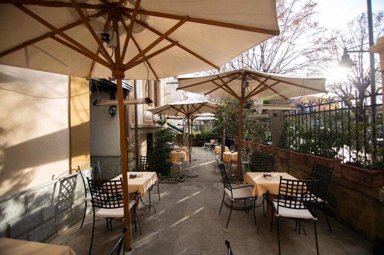 Vila Ebel Hotel Pool & Spa 科尔察 外观 照片