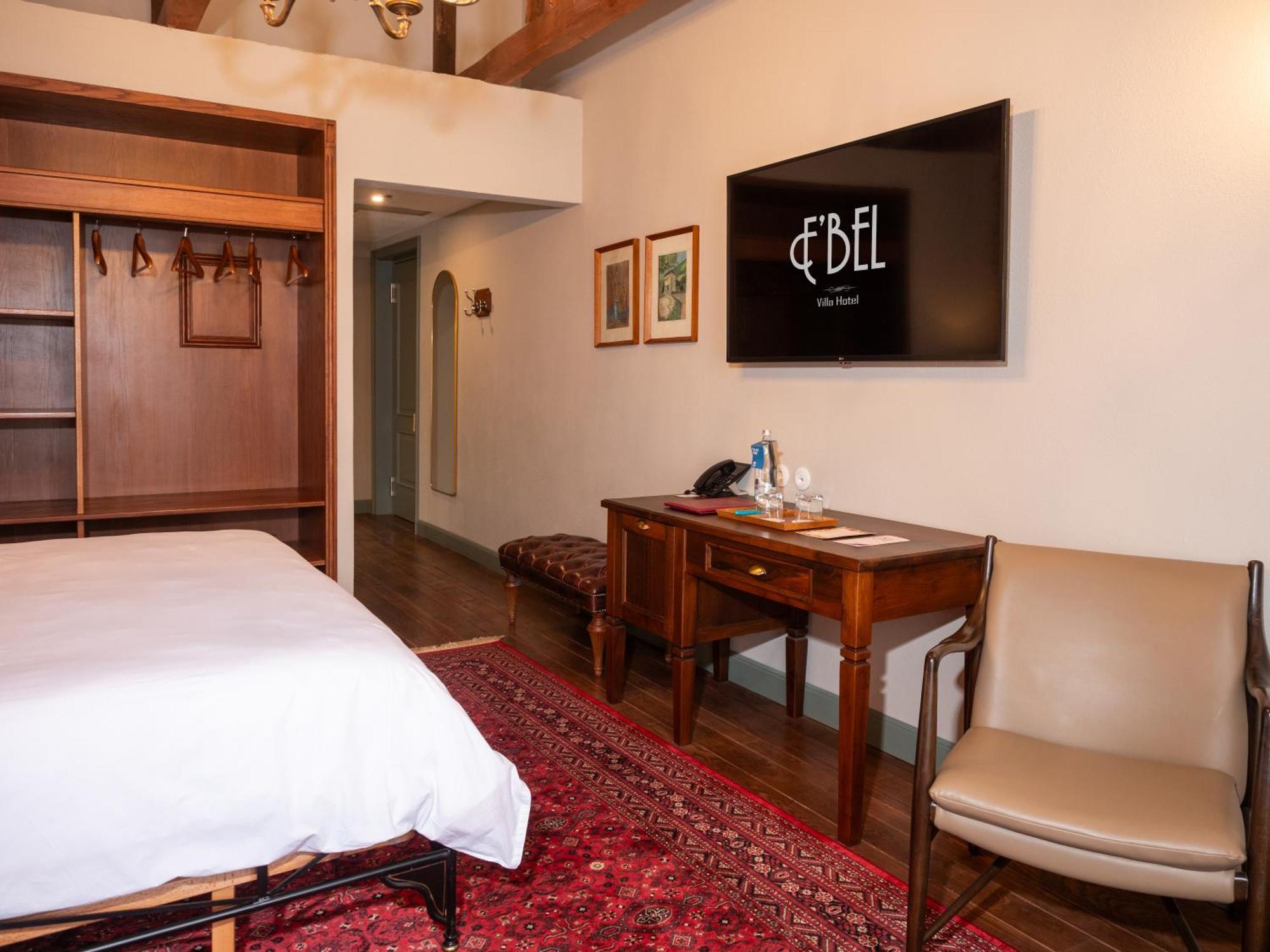 Vila Ebel Hotel Pool & Spa 科尔察 外观 照片