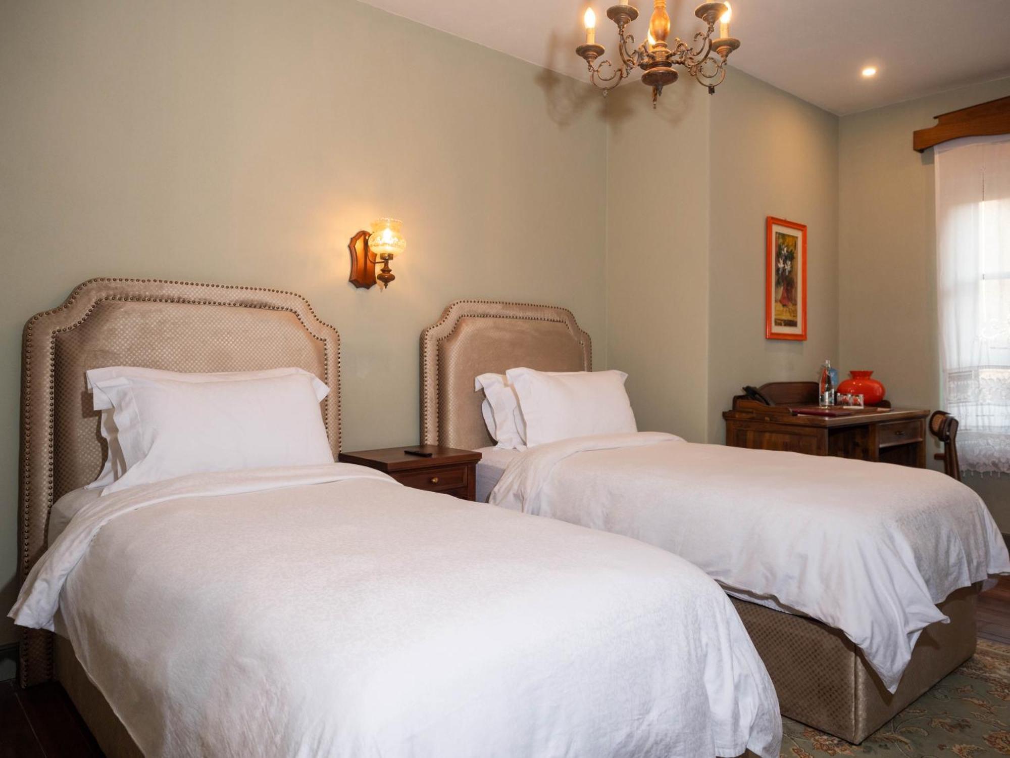 Vila Ebel Hotel Pool & Spa 科尔察 外观 照片